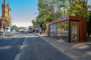 na zdjęciu kasa biletowa ZDiK przy planach